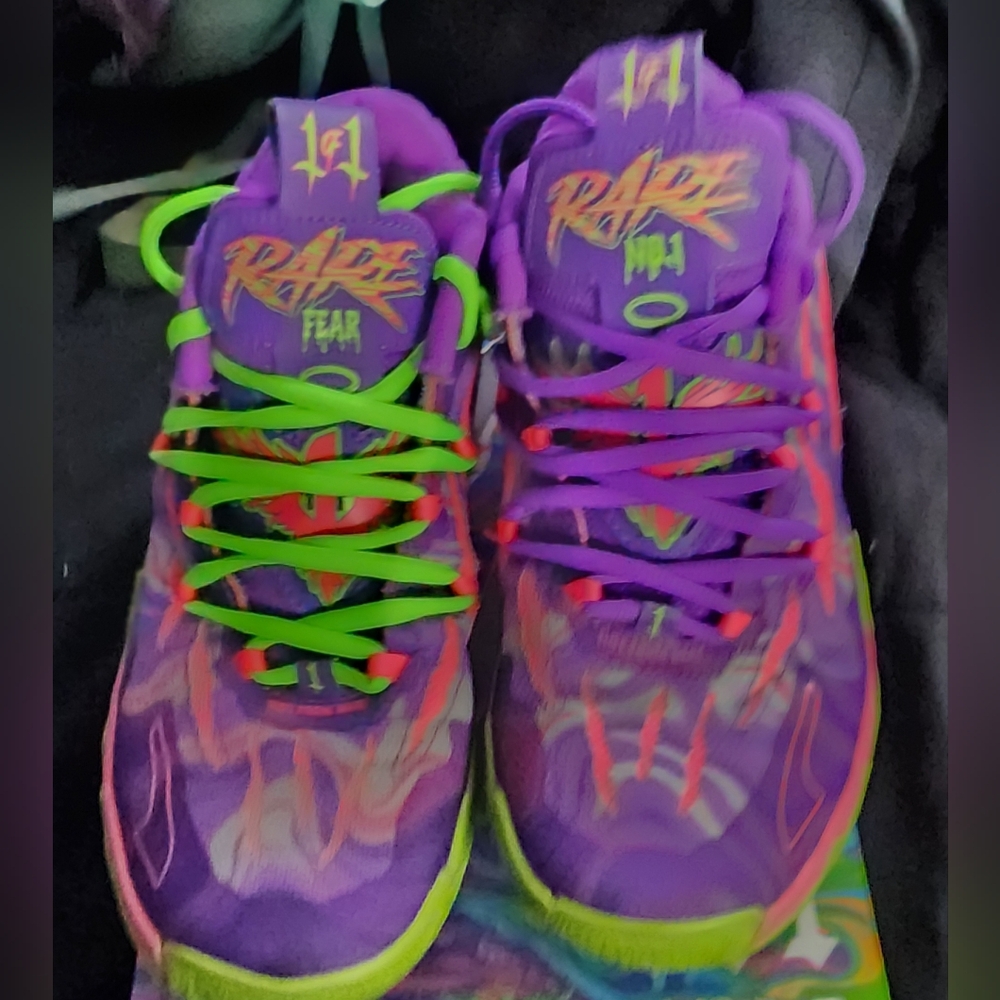 Puma LaMelo Ball Melo Toxic 03 Basketball Shoes Purple Neon Green Pink (6Y)